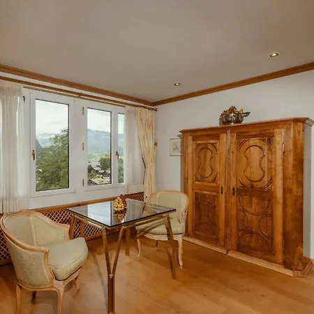 Luxurious Serviced Flat In 5 Star Park Gstaad