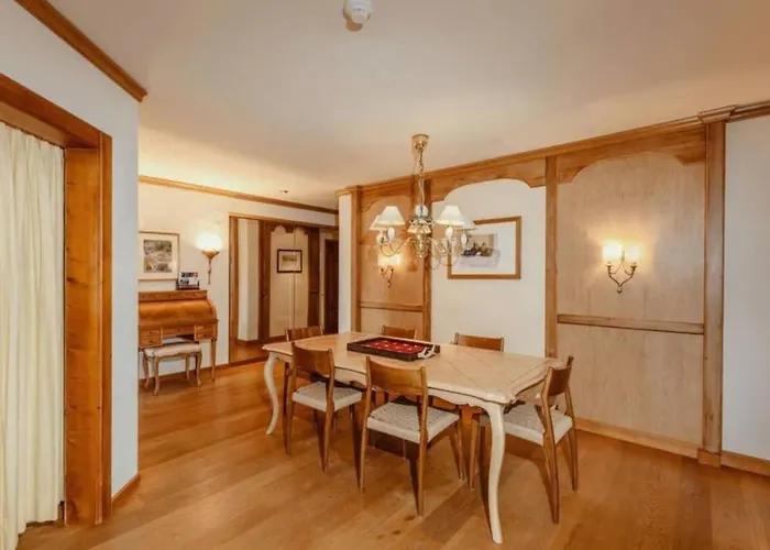 Apartman Luxurious Serviced Flat In 5 Star Park *