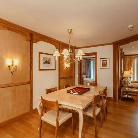 Luxurious Serviced Flat In 5 Star Park Apartamento *